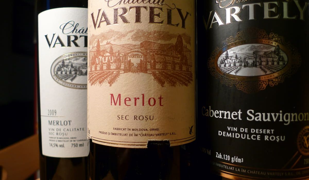 Deretan botol wine produksi Château Vartely, salah satu winery Moldova yang memasarkan winenya ke pasar Eropa.