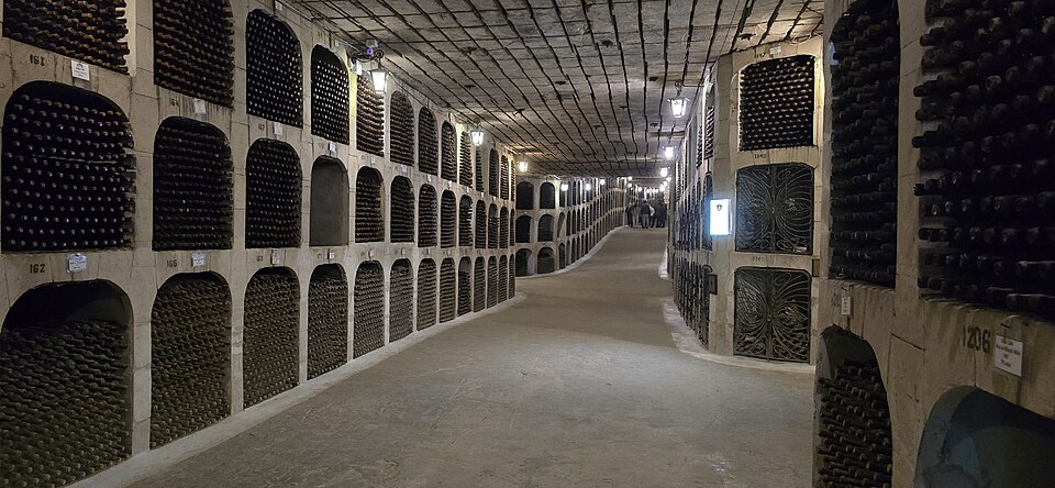 Mileștii Mici dan Rekor Guinness Koleksi Wine Terbesar di Dunia 1 Mileștii Mici dan Rekor Guinness Koleksi Wine Terbesar di Dunia